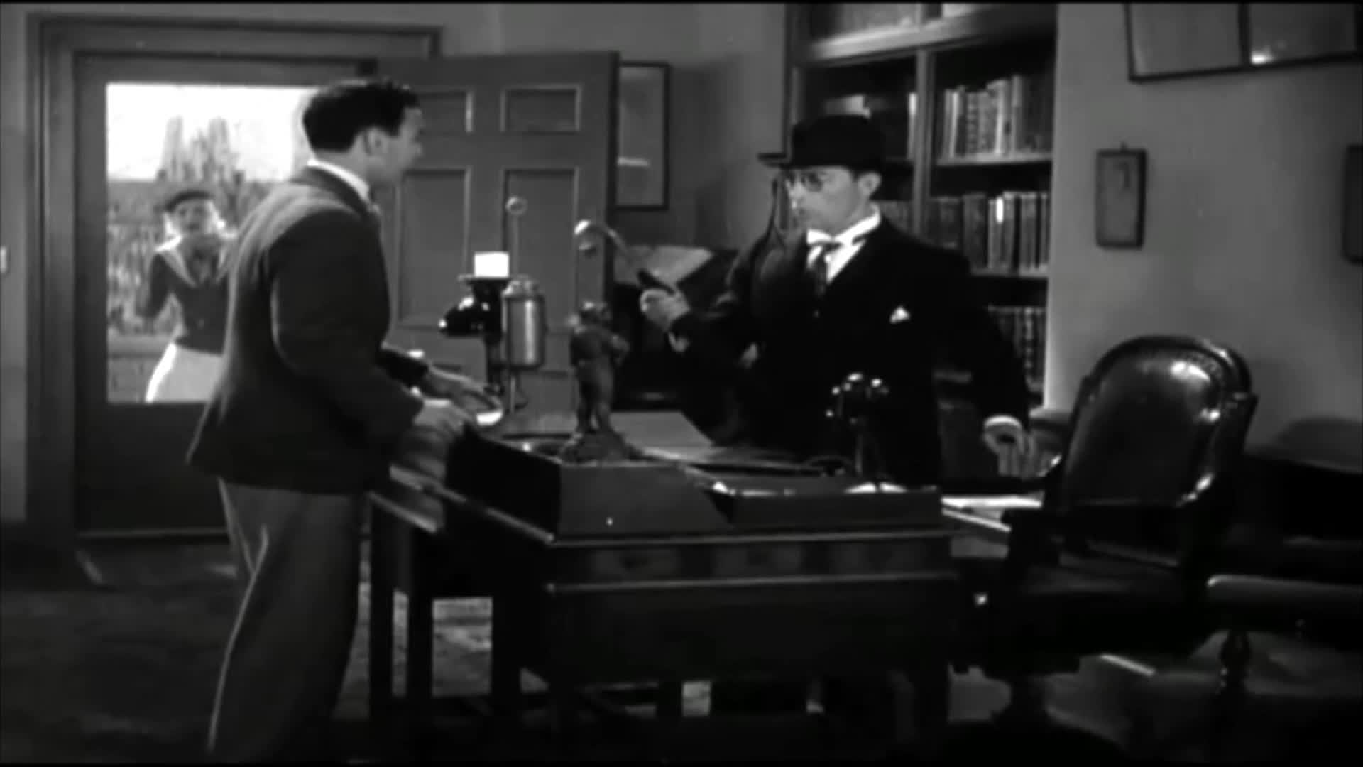 Thumbnail image for Public Domain Theatre: Speak Easily (1932)