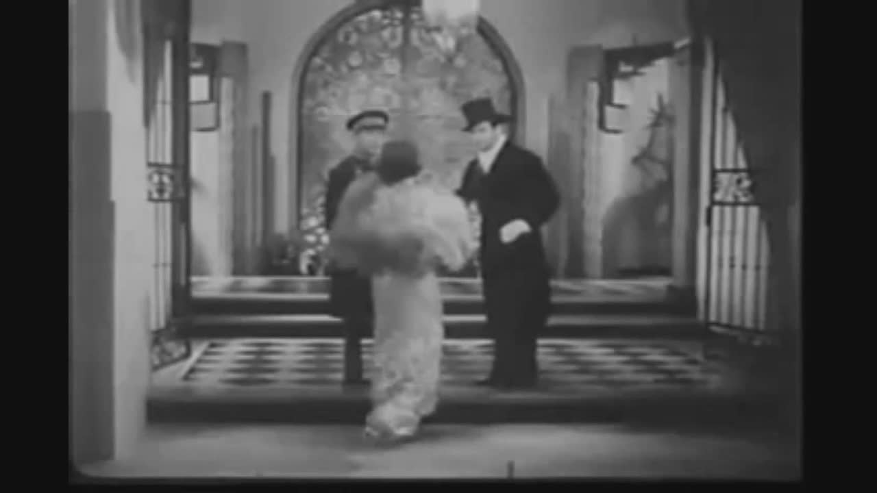 Thumbnail image for Creepy Classics: The Death Kiss (1933)